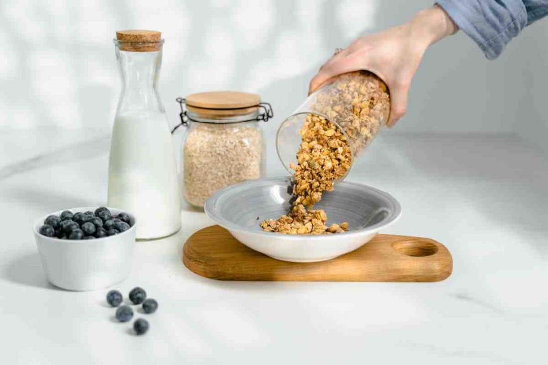 Ce alimente sunt bogate în vitamina D? Ghidul tău pentru o nutriție sănătoasă