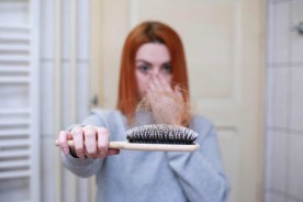 Telogen Effluvium: cauze, simptome, tratament și remedii pentru refacerea părului