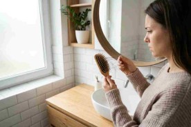 Totul despre alopecie (căderea părului): cauze, simptome, tratament și soluții naturale