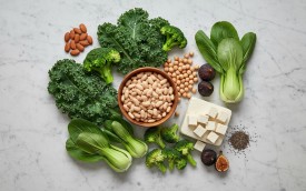 Alimente bogate în calciu: surse naturale esențiale și ce să consumi pentru sănătate