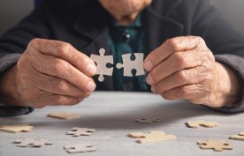 Dacă am probleme de memorie ușoară și concentrare scăzută, ce produs de susținere cerebrală aleg în 2026? 6 aliați care îți pun neuronii la treabă în perioadele aglomerate